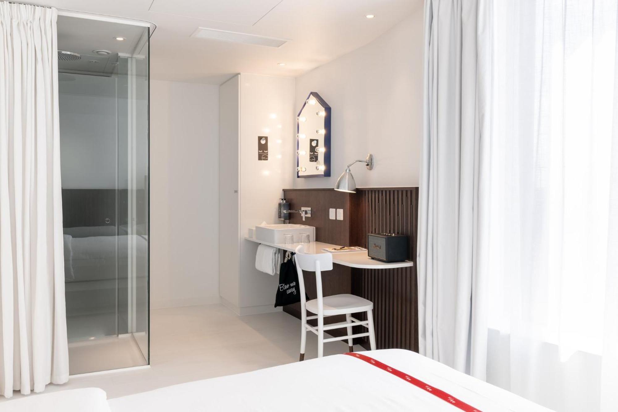Ruby Zoe Hotel Лондон Экстерьер фото