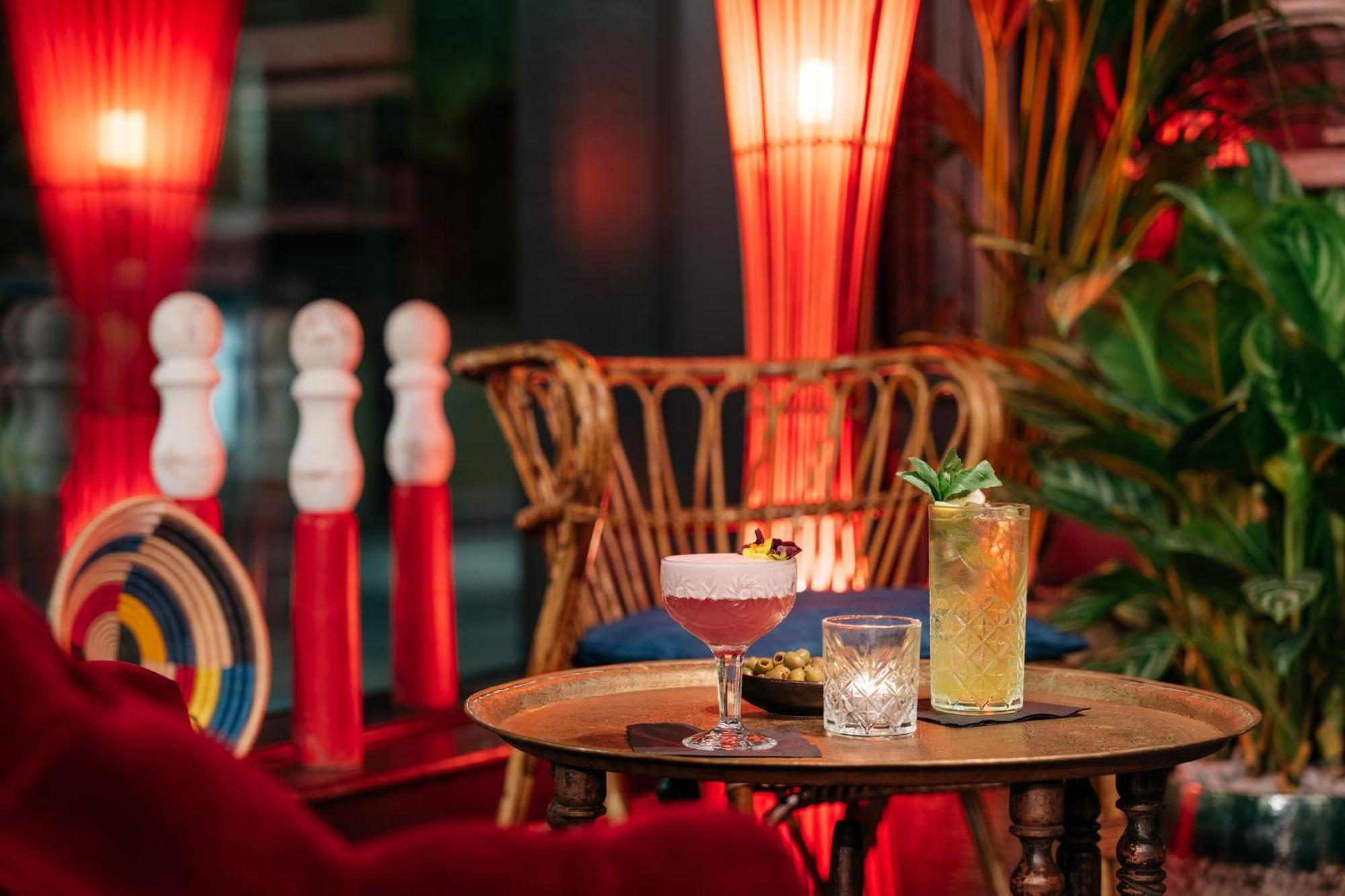 Ruby Zoe Hotel Лондон Экстерьер фото