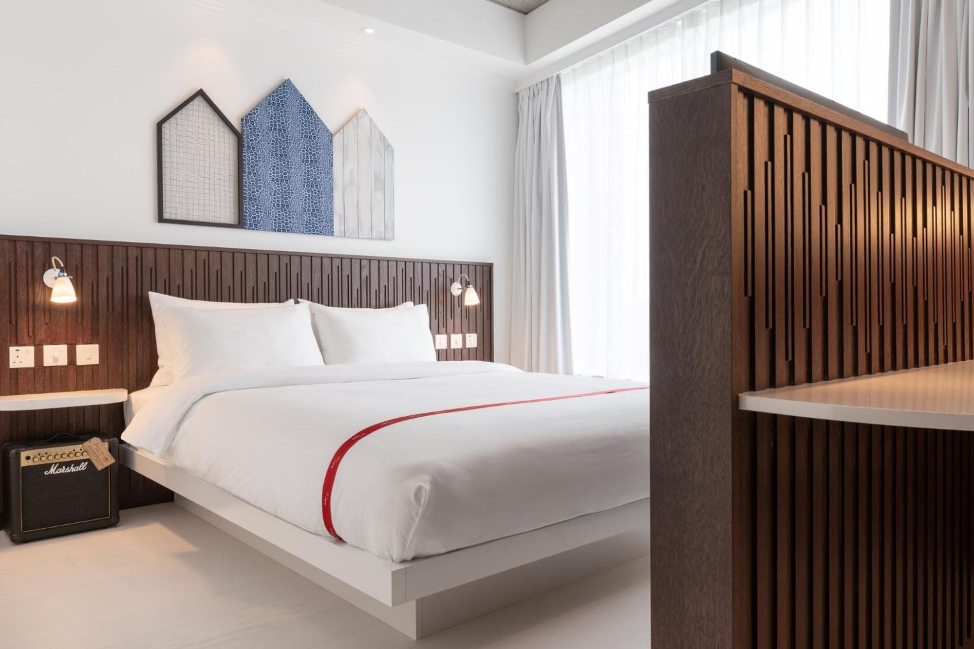 Ruby Zoe Hotel Лондон Экстерьер фото
