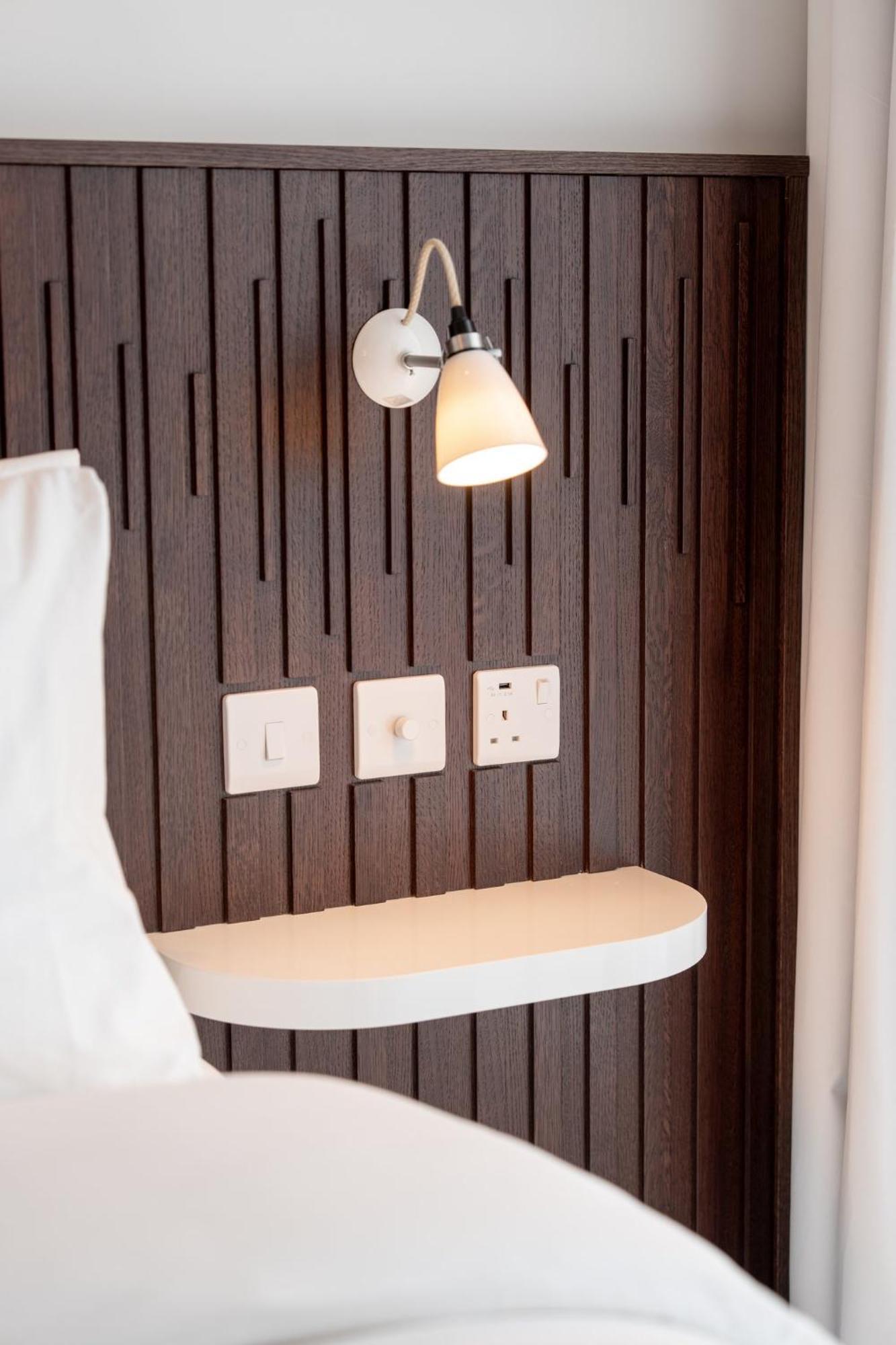 Ruby Zoe Hotel Лондон Экстерьер фото