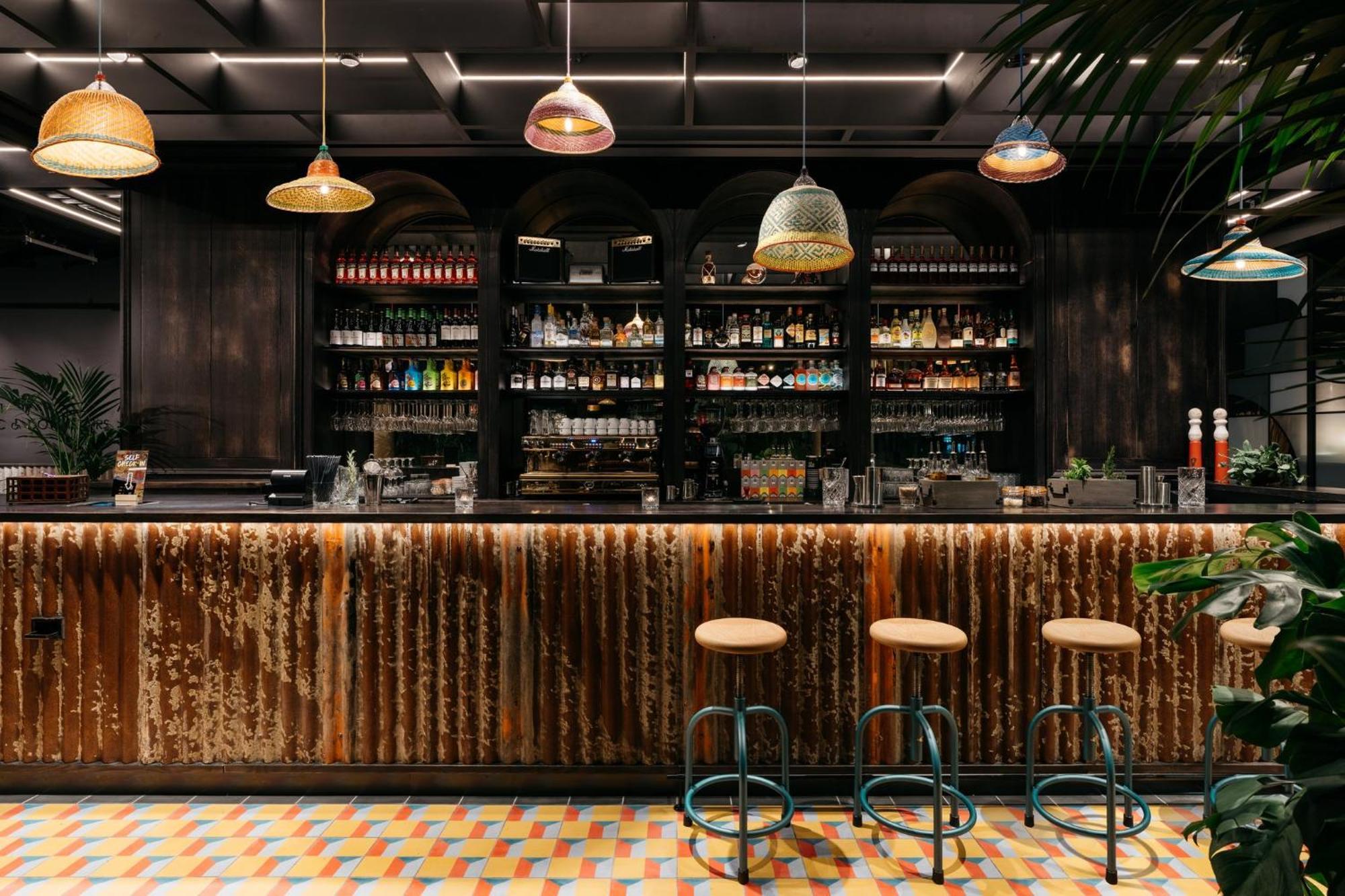 Ruby Zoe Hotel Лондон Экстерьер фото