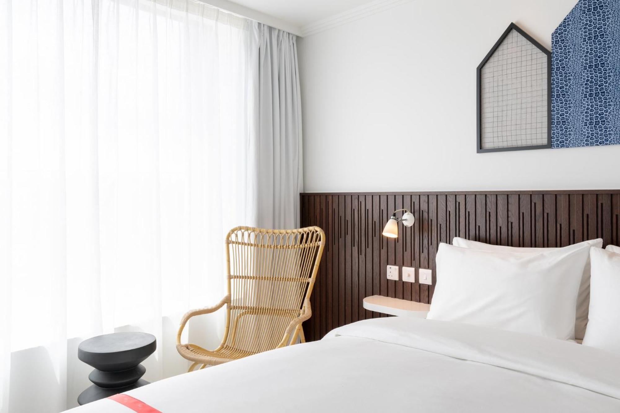 Ruby Zoe Hotel Лондон Экстерьер фото